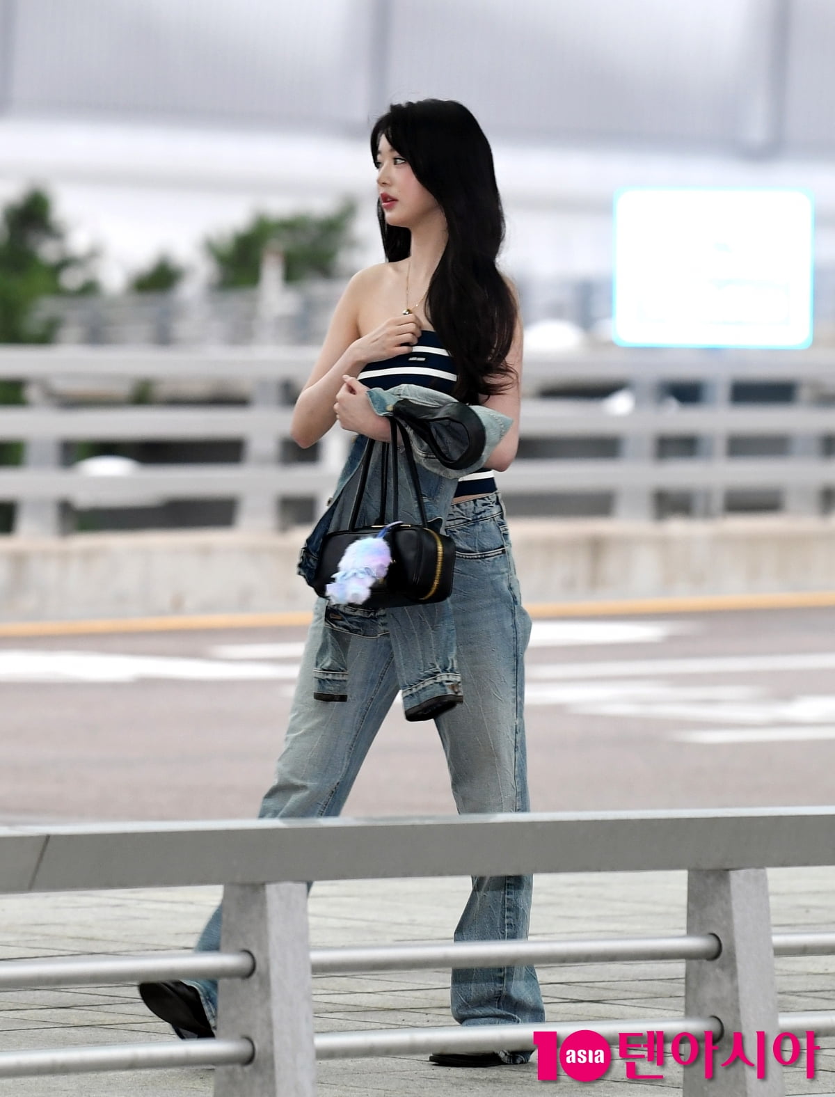 아이브 장원영, 가을햇살을 맞으며 출국[TEN포토]