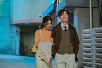 박희순, 한그루와 은밀한 ♥스킨십 포착…상처 공유하고 위로하다 결국 사랑에 빠져 ('컨피던스')