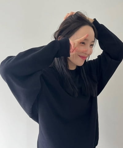 '36세' 신혜선, 결점 없는 맑은 피부 자랑…나이 믿기지 않는 동안미인