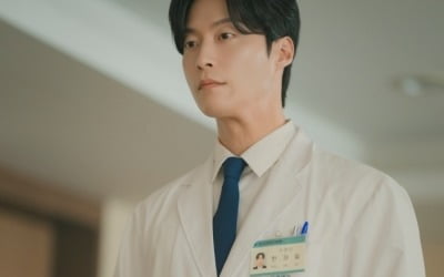 '백화점 사장 子' 허남준, 부도로 집안 망했는데…D그룹 후계자 된 첫사랑과 재회 ('백번의 추억')
