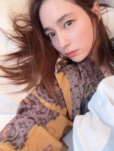 '건물 300억 이병헌♥' 이민정, 43세 믿기지 않은 방부제 미모…무결점 피부에 보석 같은 눈동자
