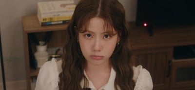 '장하오 여친' 조아람, 코인 매수 위해 각종 아르바이트 섭렵…라미란과 동거 중 ('달까지')