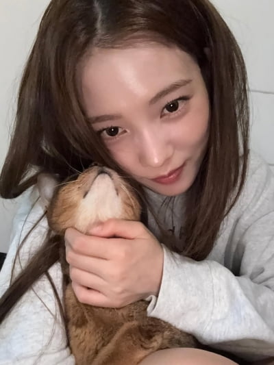 '32세 카이스트 출신' 윤소희, 뇌섹녀의 연휴 보내는 방법…청순+섹시 돋보이는 비주얼