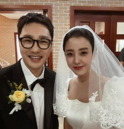 상대는 3살 연상…박은혜, 이혼 7년 만에 "제 신랑입니다" 깜짝 발표