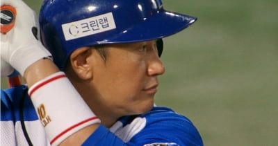연봉 429억이었다더니…이대호, 큼지막한 스윙으로 사직 뒤흔들었다 "하나 넘겨라" ('불꽃야구')