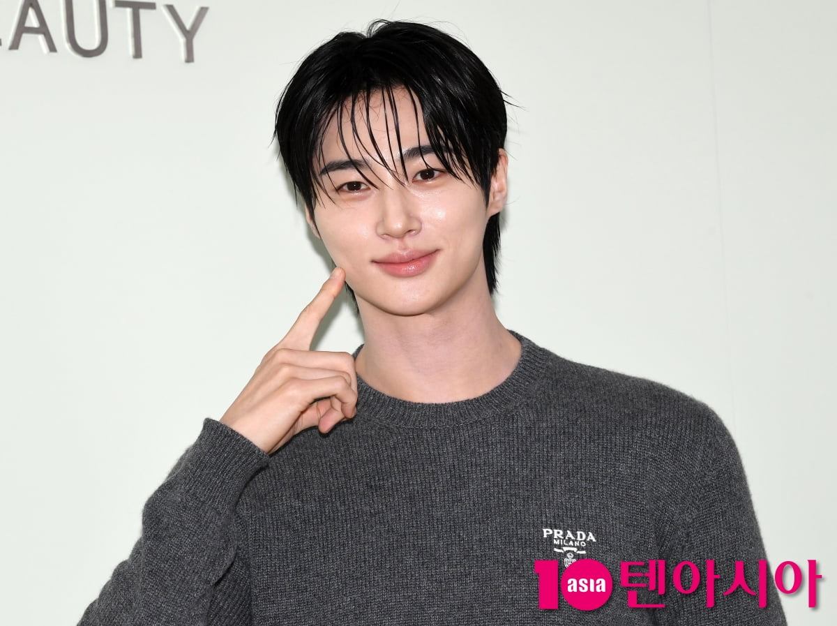 변우석, 피부에 조명을 달았나...역시 만찢남[TEN포토+]