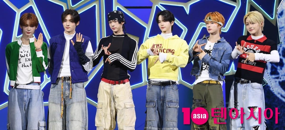 투어스, 미니 4집 ‘play hard’로 컴백[TEN포토+]