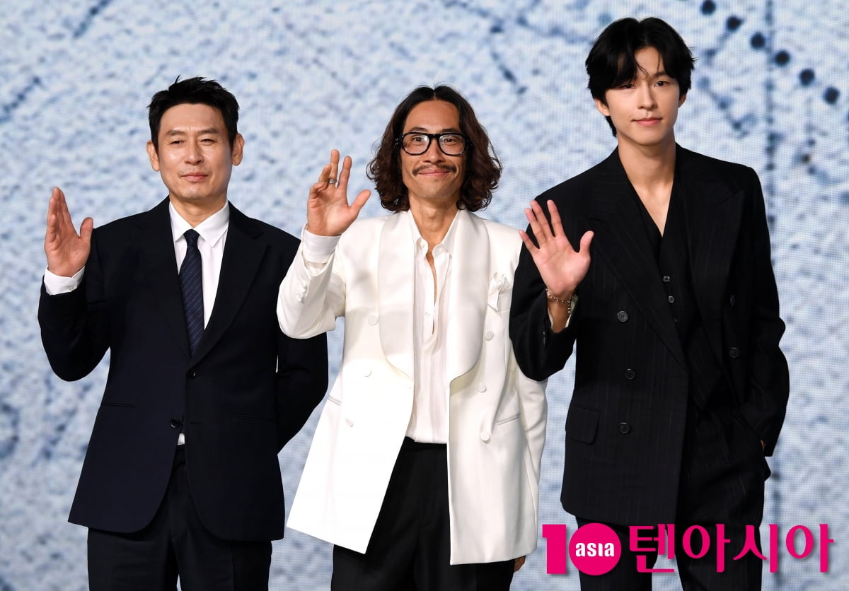설경구-홍경-류승범, 영화 '굿뉴스' 주역들[TEN포토+]
