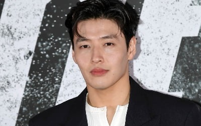 강하늘, 왕따 의혹 불거졌다…"챙길 이유는 없어, '오겜' 촬영 때 숨어서 자" ('라스')