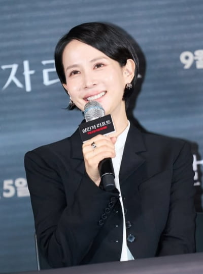 '44세 미혼' 조여정, '이혼' 정성일과 호흡 후 거듭 함성