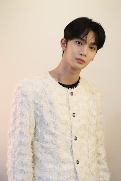 배진영, 아이들 미연과 ♥핑크빛 콘텐츠 논란에 해명…"그런 분위기 아니었는데" [인터뷰①]