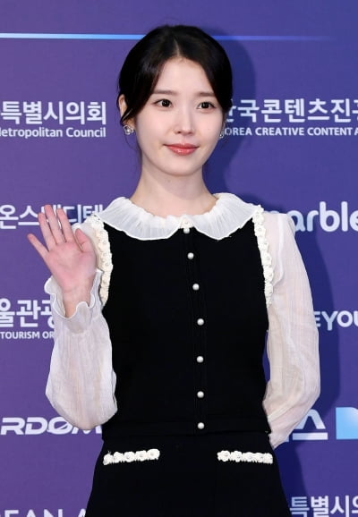 "아이유 등쳐먹어"…37년차 男배우, 삼계탕집 알바 포착됐다('과몰입클럽')