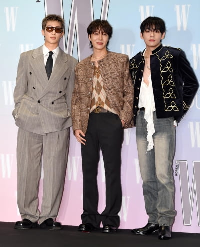 방탄소년단 RM-제이홉-뷔, 유방암 인식 향상 캠페인 참석[TEN포토+]