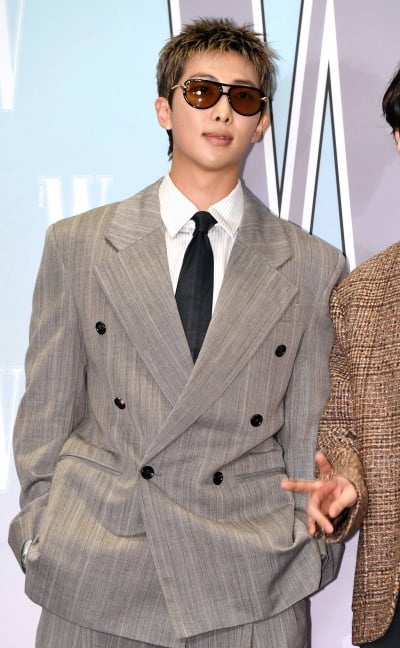 방탄소년단 RM, 완벽한 수트핏[TEN포토+]