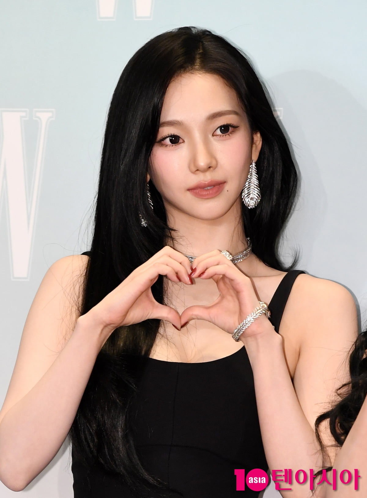 에스파 카리나, 악세사리 기죽이는 흑진주 유지민[TEN포토+]