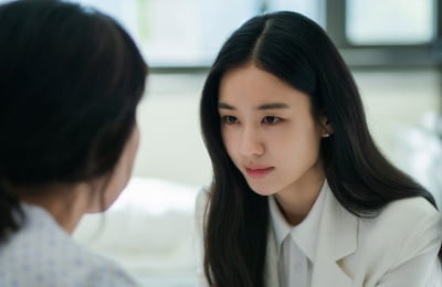 안은진, 1살 연하 장기용과 '키스는 괜히 해서' ♥핑크빛 호흡…"주변 사람까지 행복하게 해"