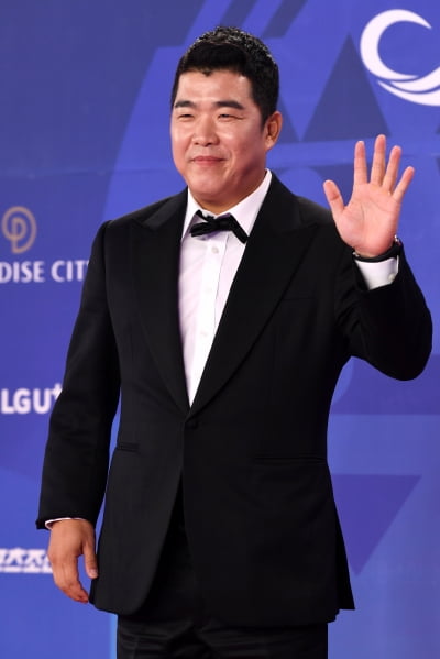 누적 연봉 105억원인데…정근우, 이대호에 촌철살인 당했다 "사직만 오면 비실해" ('불꽃야구')