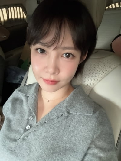 '이효리 댄서' 도망간 '39세' 최윤영, 초근접 셀카에도 굴욕 없는 '청순함의 끝'