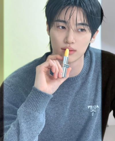'광고 100억' 변우석, 13살 연하 장원영과 나이 차이 안 느껴지네