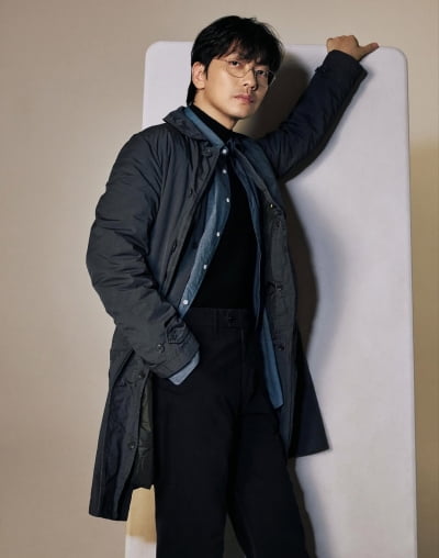 '9년 열애 결별' 이동휘, 결혼 시기 언급하더니…'가을 분위기' 속 '싱글 라이프'