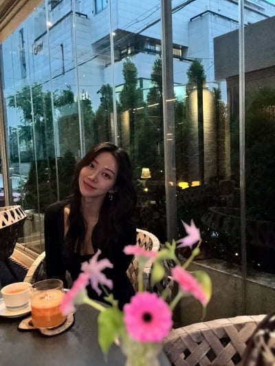 '33세' 한그루, '억대 SUV' 인증하더니…'돌싱맘'의 여유로운 티타임