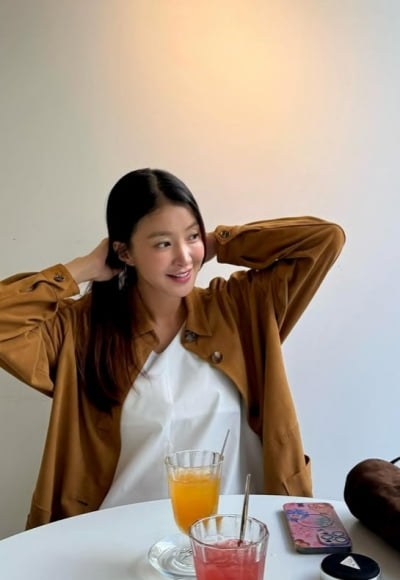 이시영, 임신 9개월인데 살만 붙고 배는 안 나와…미니 원피스까지 거뜬