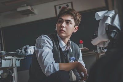 김도훈, '1살 연하' 김유정과 ♥열애설 부인했는데…"고민보다 행동하려는 의지 표현" ('친애')