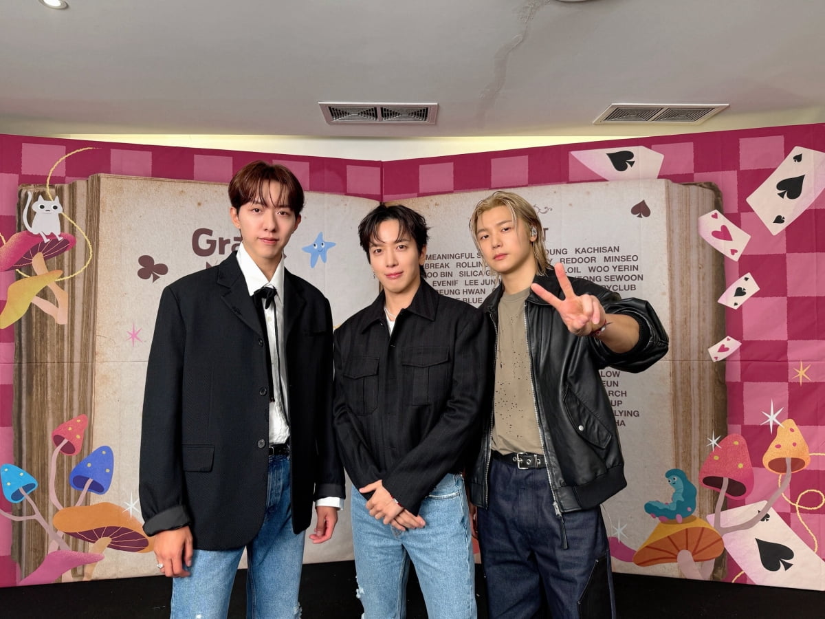 사진=씨엔블루 SNS