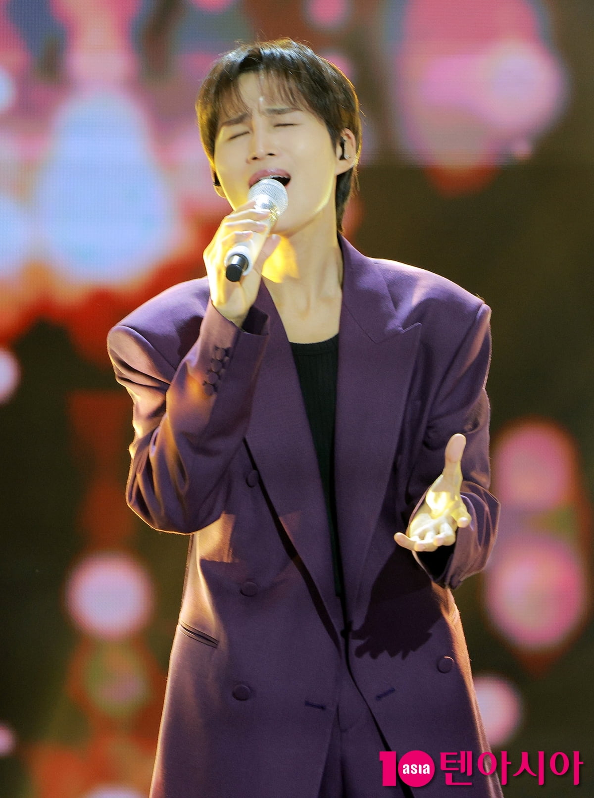 김희재, 월요병 날리는 귀호강중[TEN포토]