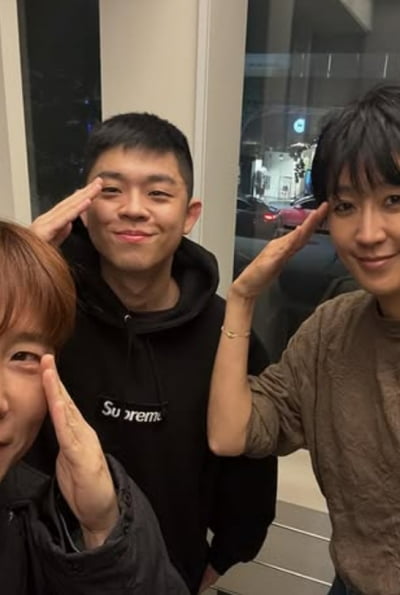 홍진경 '21살 차이' 김구라 아들과 압구정…누리꾼들, '인품 칭찬' 나섰다