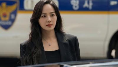 유진, 경찰서 출두했다…심문에도 묵묵부답 일관, "야망 위해 폭주" ('퍼스트레이디')