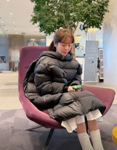 '최정훈♥' 한지민, 겨울에 유독 귀여워져…진짜 '42세' 맞냐구