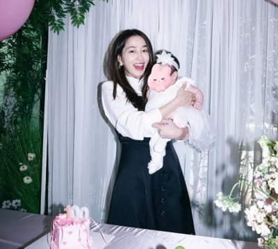 이민정, ♥이병헌 따라 '어쩔 수가 없다'…뱀파이어 명단에서 '제외'