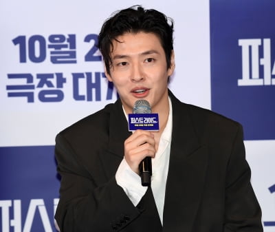 강하늘, 35살에 10대 연기 쉽지 않네…"교복 입고 메이크업"('퍼스트 라이드')
