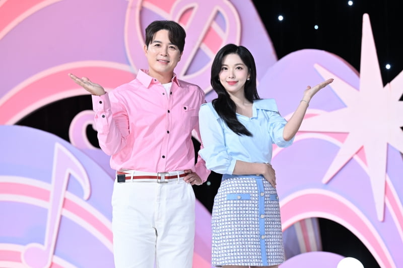 [공식] '서울대 카리나' 정은혜, 기쁜 소식 전했다…18살 연상남과 호흡, "기쁘고 새로워" ('누가누가잘하나')