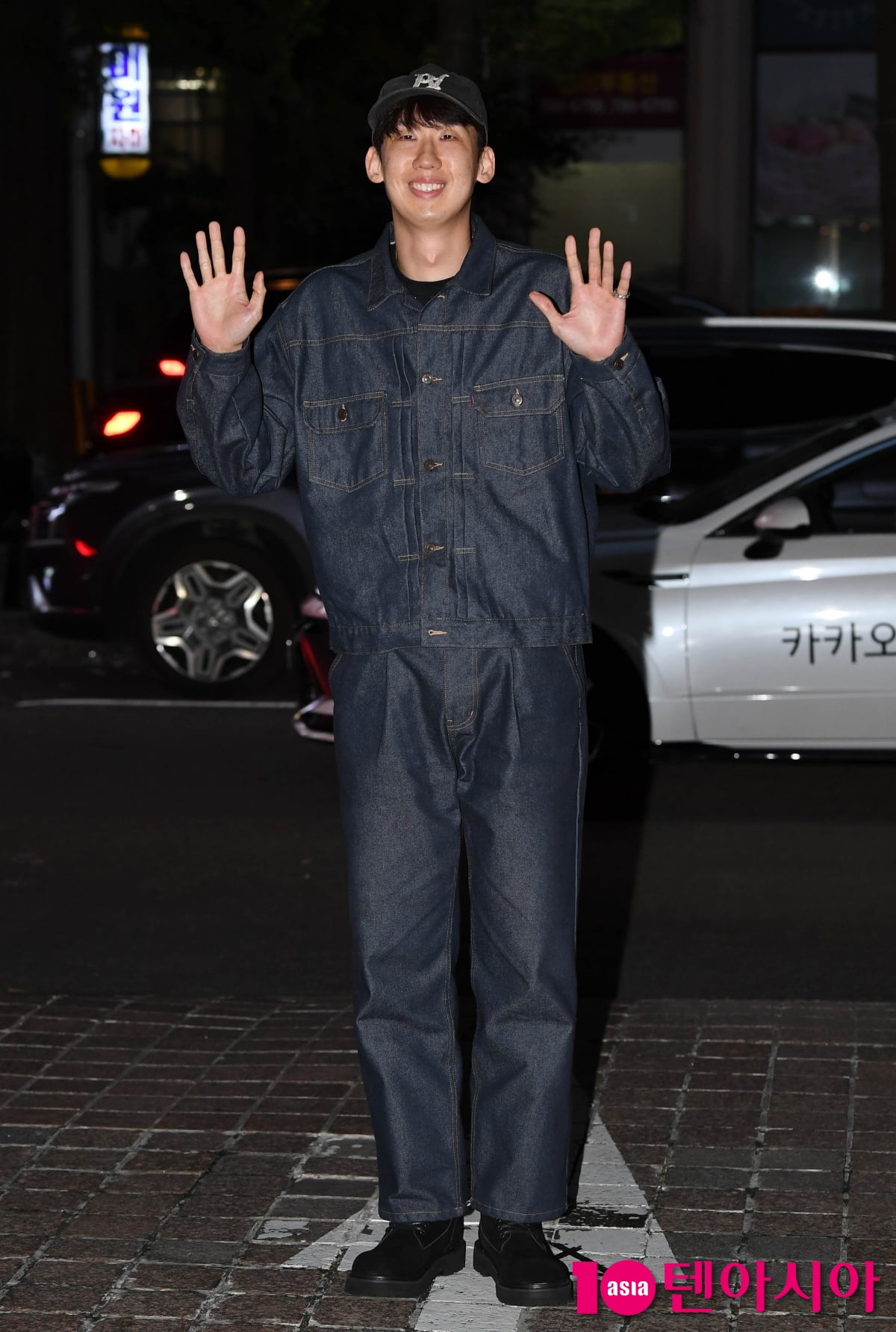 '태풍상사' 이상진, X세대 대표주자 배송중...작심하고 꾸민 패션[TEN포토+]