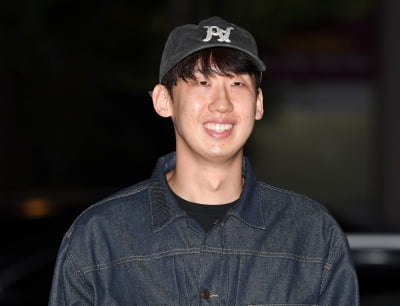'태풍상사' 이상진, X세대 대표주자 배송중...작심하고 꾸민 패션[TEN포토+]