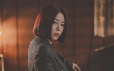 '싱글맘' 김유미, 배수빈과 재혼했다…아들 지켜내려는 삐뚤어진 모성 ('친애하는X')