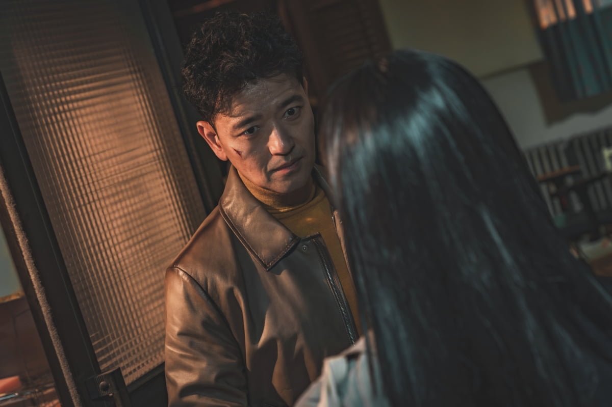 '싱글맘' 김유미, 배수빈과 재혼했다…아들 지켜내려는 삐뚤어진 모성 ('친애하는X')