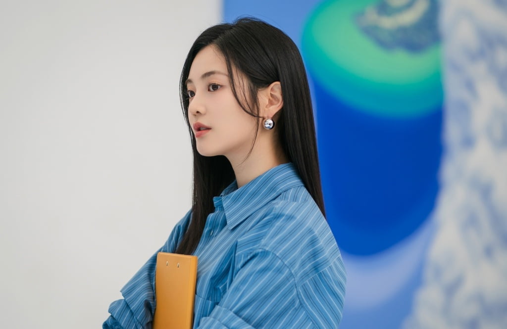 우다비, 유통기업 재벌가 됐다…아트홀 부관장이라더니 "어디로 튈지 몰라" ('키스는괜히해서')