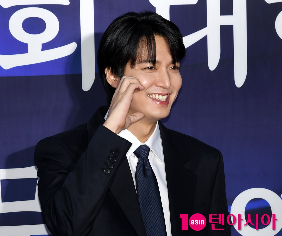 이민호, 대통령표창은 좋아...볼하트가 절로 나오네[TEN포토+]