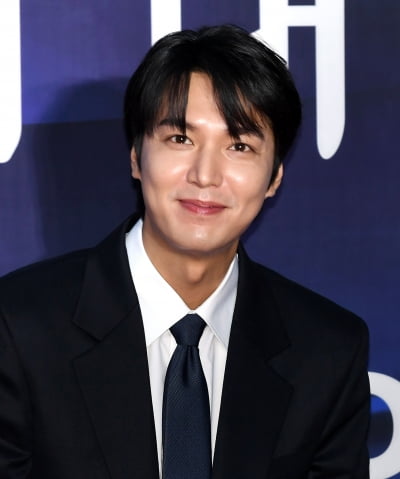 이민호, 대통령표창은 좋아...볼하트가 절로 나오네[TEN포토+]