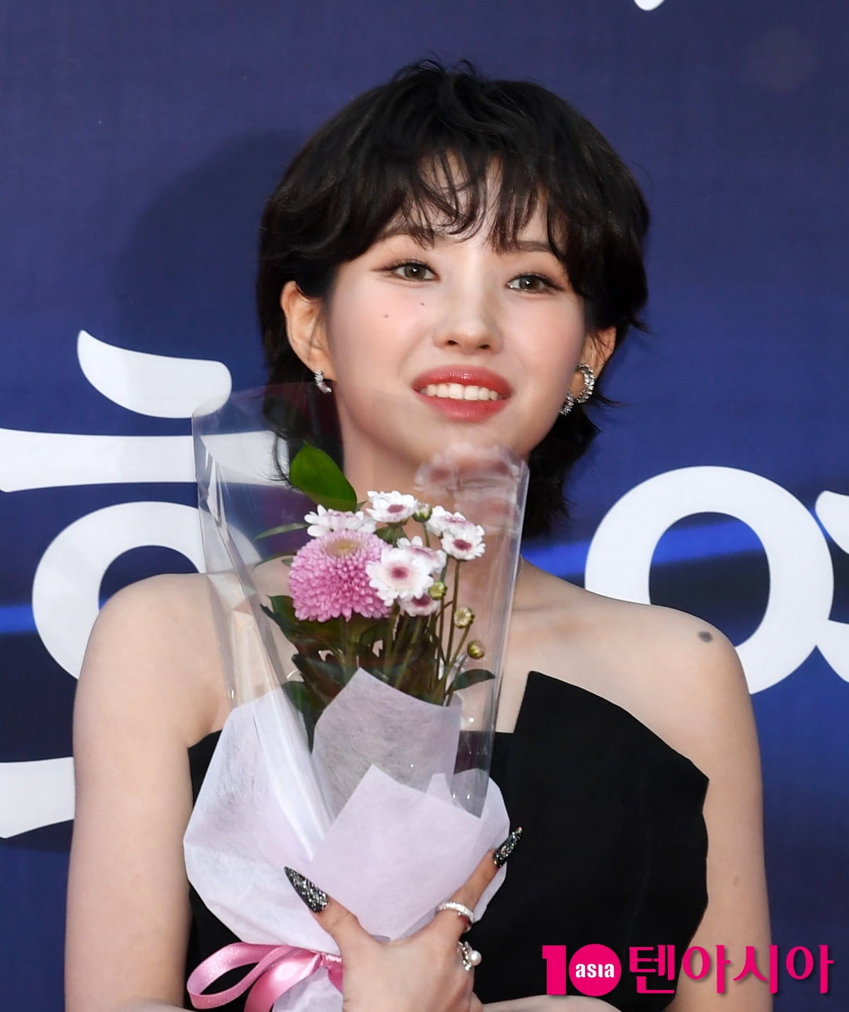 아이들 소연, 그룹 대표로 왔어요...미연언니 생일축하[TEN포토+]