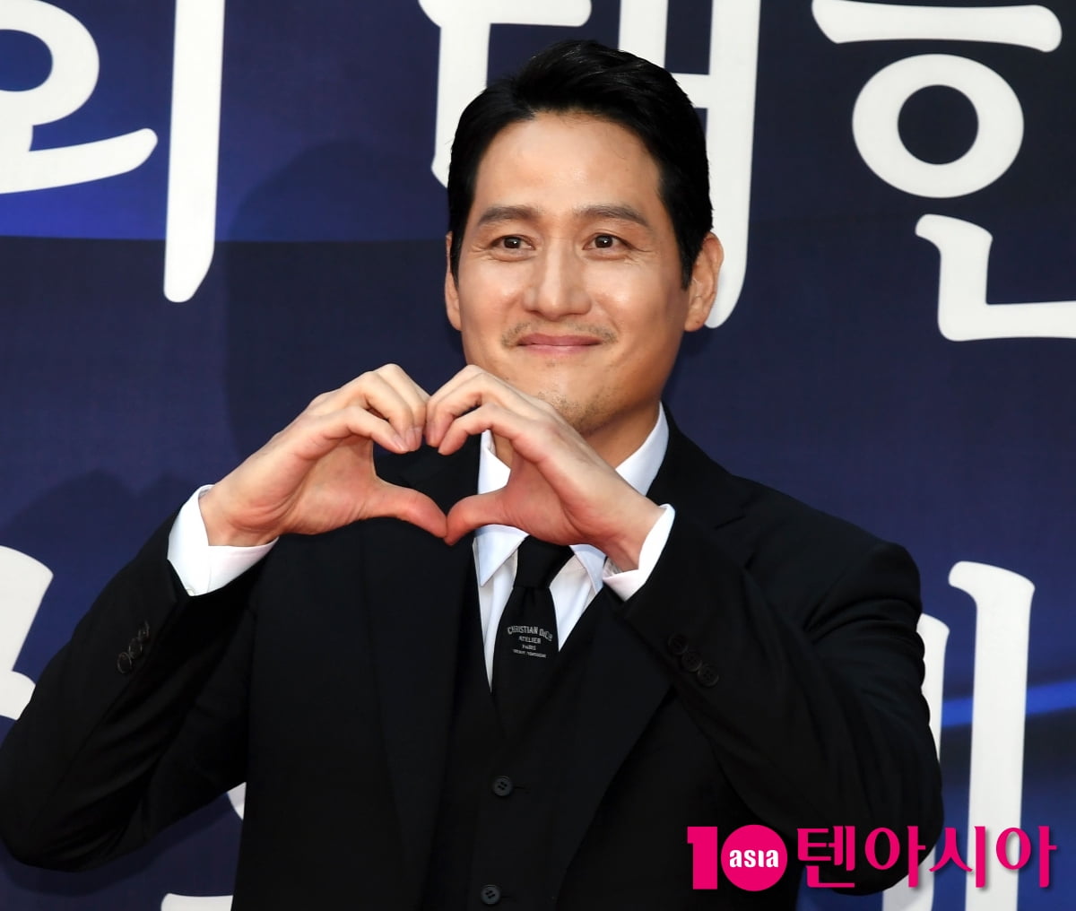 박해준, 국민아빠 양관식 국무총리표창 상 받아요[TEN포토+]