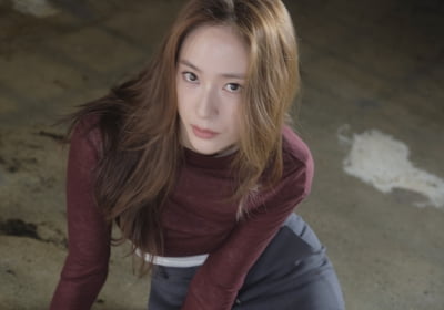크리스탈, 오랜만에 근황 전해졌다…생일 맞아 커버곡 'My Flame' 공개