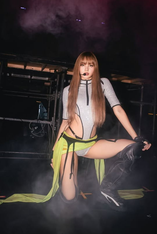 사진=리사 SNS