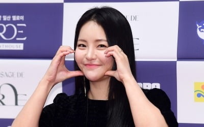 [공식] 브브걸 유정, 결별 1년 만에 기쁜 소식 전했다…'군인 요리대회 軍 급식대전' MC 발탁