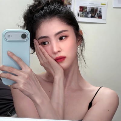 '52억 펜트하우스' 한소희, 정치색 논란에도 끄덕 없는 퇴폐미 미모 근황