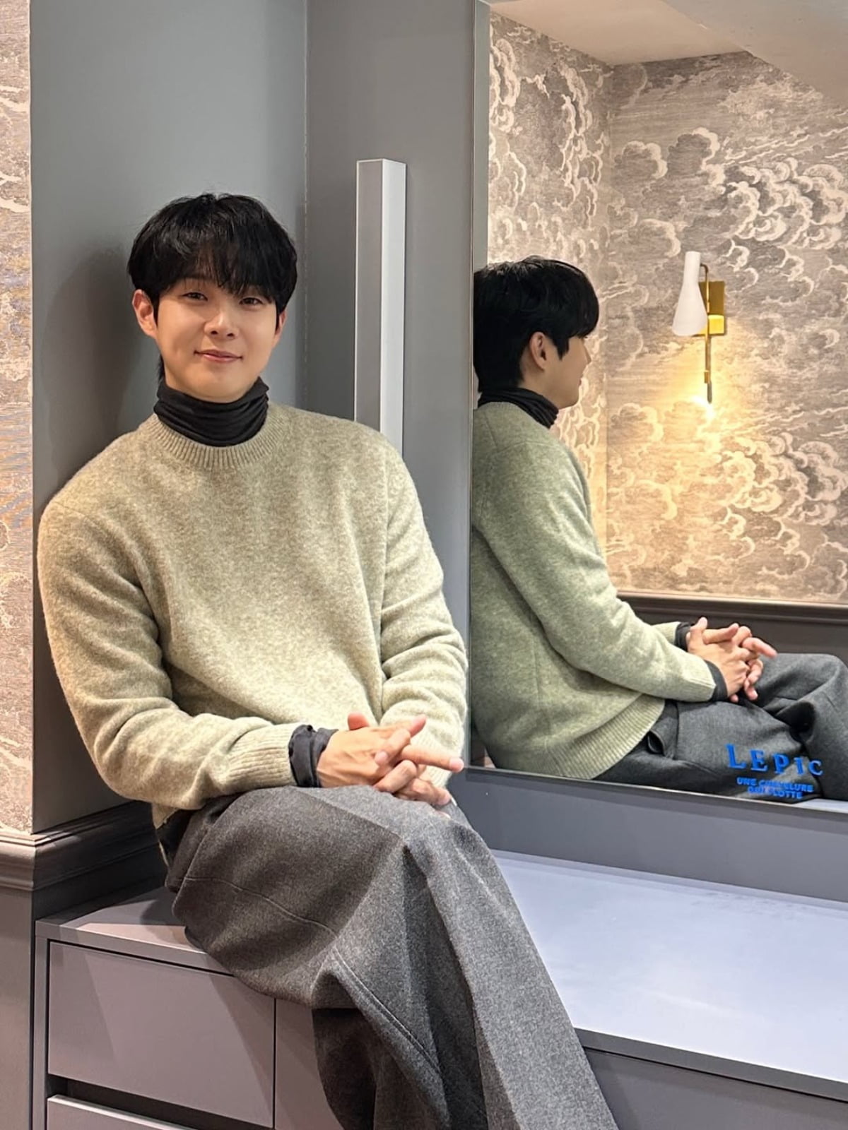 사진 = 최우식 인스타그램