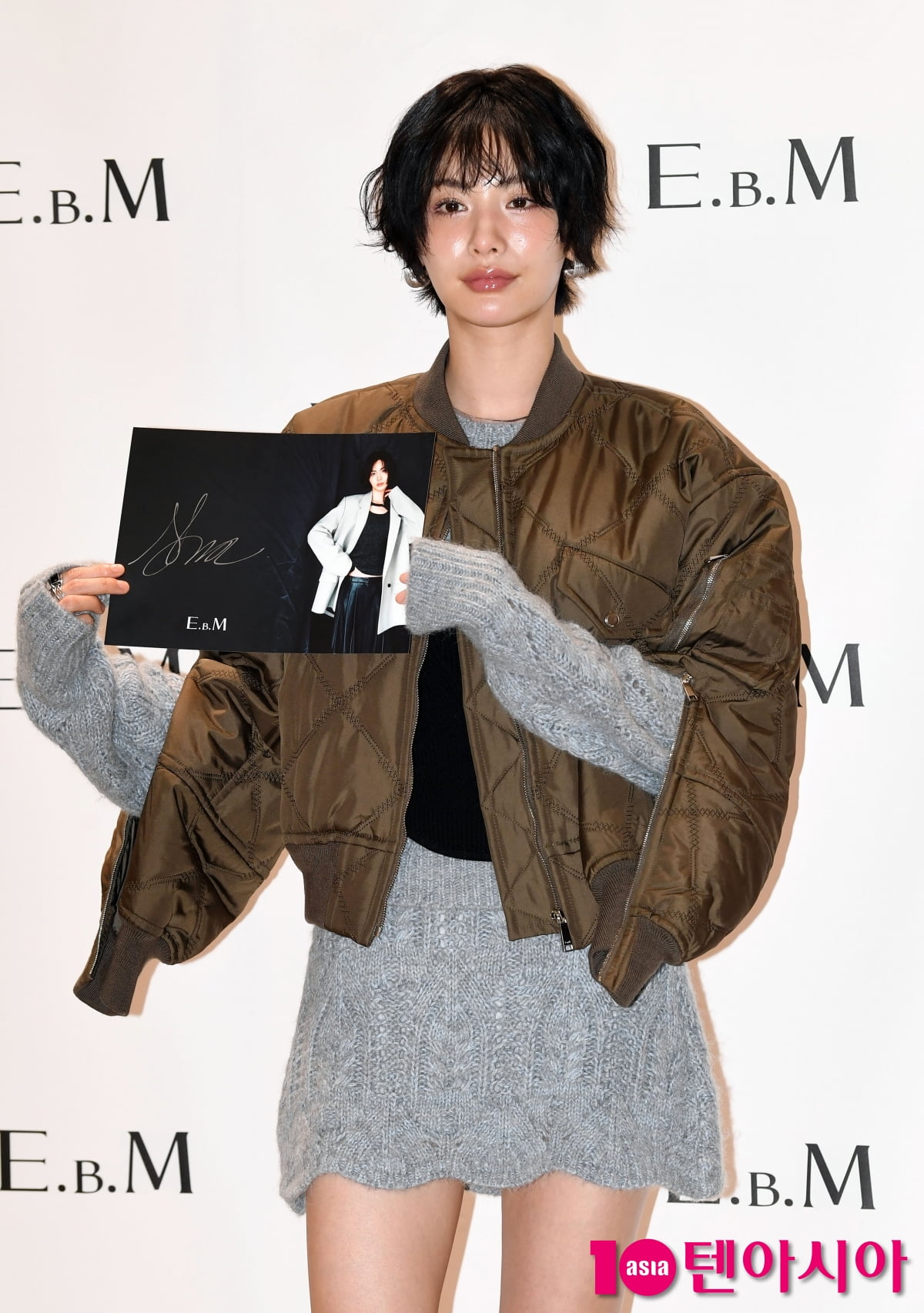 나나, 독보적인 존재감...팬에게 스윗한 인사[TEN포토+]